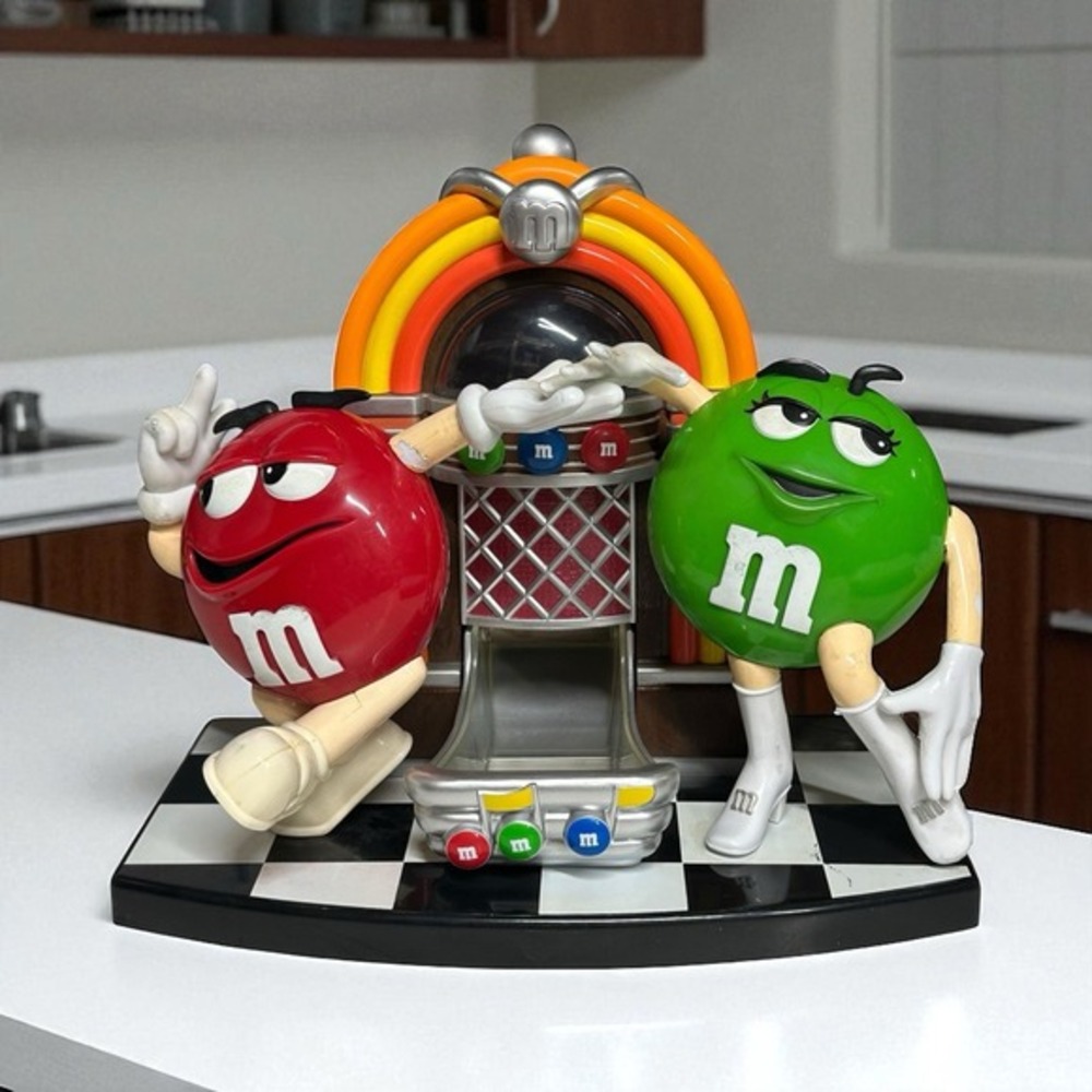 M and the M&Ms Rock N Roll Dancing Café Juke‎ Box Candy Dispenser Juke Box VTG